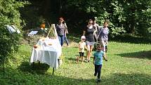 Český svaz ochránců přírody ČSOP Město Albrechtice popularizuje staré odrůdy a pořádá komentované prohlídky zahradnictví v  zámeckém parku v Hynčicích.