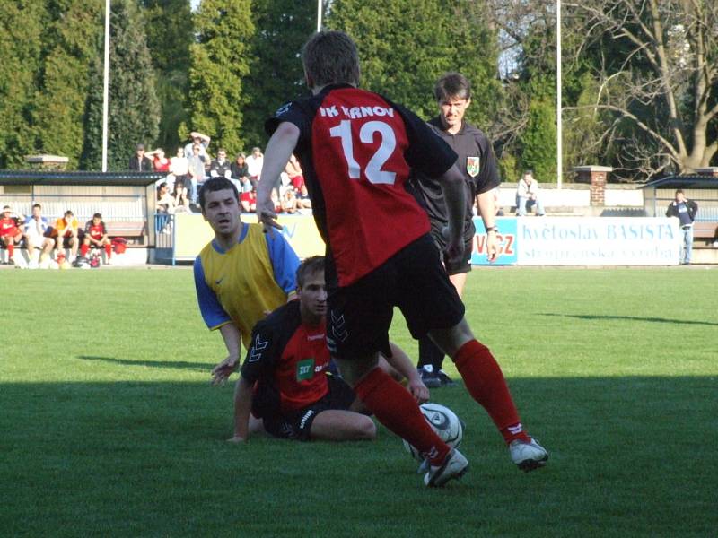 Krnovští fotbalisté na domácím hřišti zahazovali šance.