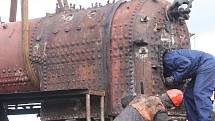Lokomotiva Malý Štokr se 10. října rozloučila se svým parním kotlem. Rám lokomotivy zůstal v Krnově a kotel se vydal na cestu do Kolína. Tam ho čeká generálka.