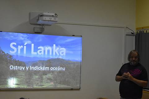 Krnovská přednáška Vladimíra Kořínka o Srí Lance v říjnu 2021.