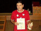 Petr Malinovský z Lokomotivy Krnov získal v obrovské mezinárodní konkurenci na šachovém festivalu v Rychnově nad Kněžnou titul mistra České republiky seniorů nad 50 let.
