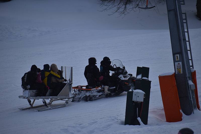 Ski areál Kopřivná v Jeseníkách hlásí výborné sněhové podmínky. Sobota 13. února 2021.