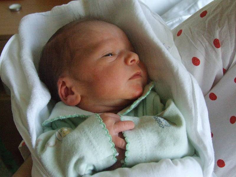 FILIP FIEDOR, 21.12.2007, Bruntál, váha 2,6 kg, míra 47 cm, maminka Martina Fiedorová.