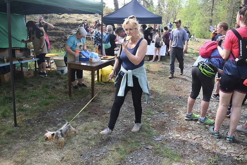 Jezerní důl neboli Rodrigezův hrob převzalo do své správy město Budišov nad Budišovkou. Připravuje projekt, který umožní vozit v podzemí turisty na lodičkách. 14.5. 2022