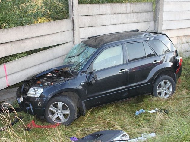 Nedělní vážná dopravní nehoda dvou automobilů v Rýmařově.