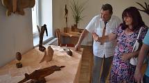 „Chalupářské dřevěnění“ je název výstavy Petra Kruka ve Vysoké-Bartultovicích. Bude přístupná ještě 11. a 12. července 2022.