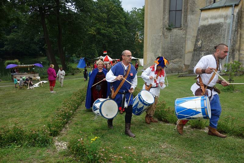 Velký lukostřelecký turnaj ve Slezských Rudolticích.