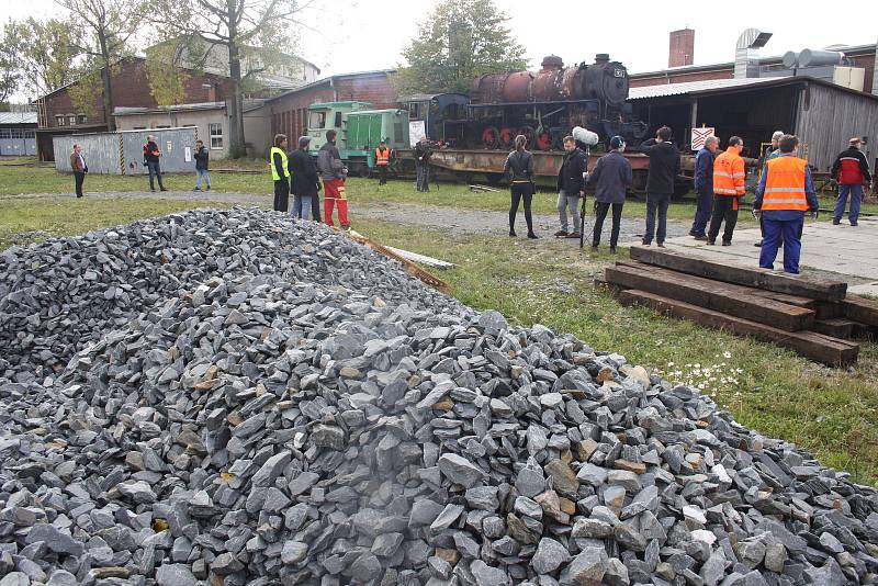 Lokomotiva Malý Štokr se 10. října rozloučila se svým parním kotlem. Rám lokomotivy zůstal v Krnově a kotel se vydal na cestu do Kolína. Tam ho čeká generálka.