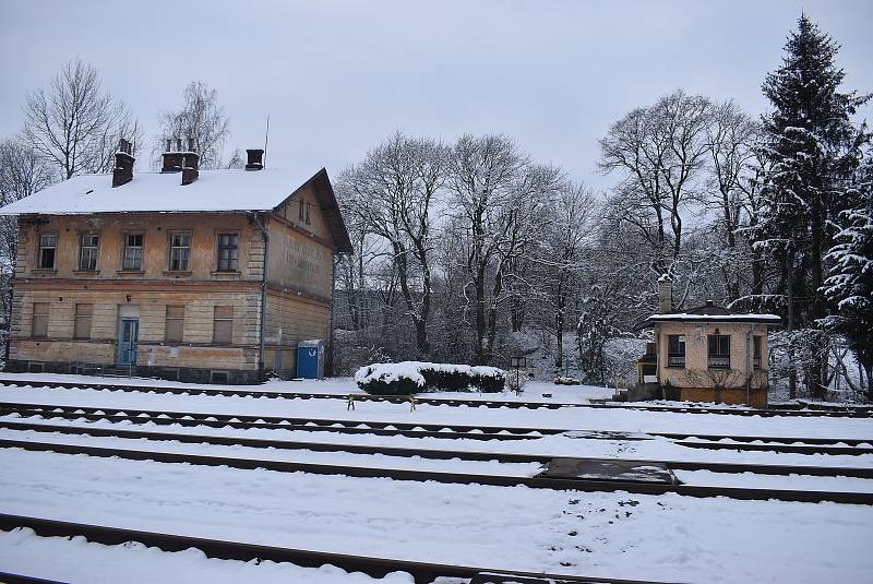 Železniční trať Krnov Olomouc nám slouží už 150 let.