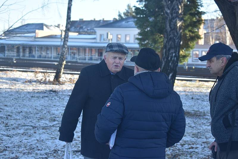 Ferdinand Tuscher s kolegou Richardem Hrčkem popularizují vše, co se týká historie trati Olomouc - Krnov - Opava.