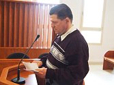 Stanislav Smékal v pondělí 10. května u bruntálského soudu tvrdil, že se nebohé dívky vloni v srpnu ani nedotknul. 