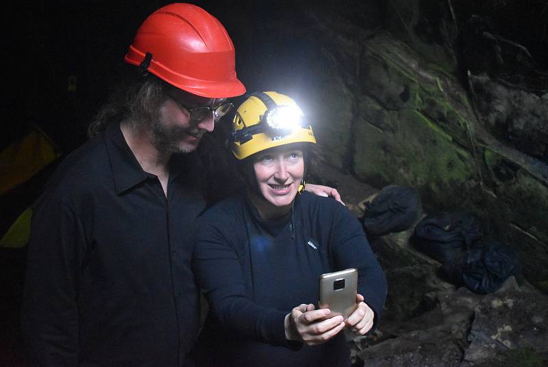 Jezerní důl neboli Rodrigezův hrob převzalo do své správy město Budišov nad Budišovkou. Připravuje projekt, který umožní vozit v podzemí turisty na lodičkách. 14.5. 2022