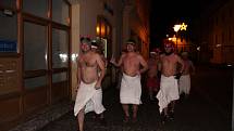 Recese a veselé akce patří k oslavám konce roku. K těm patří i běh saunařů v Bruntále.