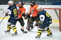 Hokejisté Bohumína ve čtvrtfinále play-off krajské ligy porazili Krnov 2:1 na zápasy.