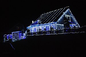Rozsvícení vánočního domu ve Vrbně pod Pradědem.