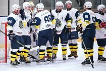 Se střídavými úspěchy si vedli krnovští hokejisté ve dvou posledních soubojích krajské ligy se Studénkou - doma ji porazili 2:1, u soupeře prohráli 5:8.
