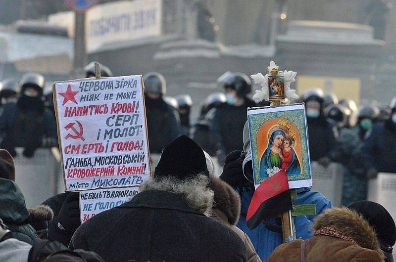 Revoluce na Ukrajině nenechala v klidu fotografa a cestovatele Ivo Dokoupila, který bydlí v Radimi u Krnova. V pátek se vrátil už ze třetí výpravy do Kyjeva.