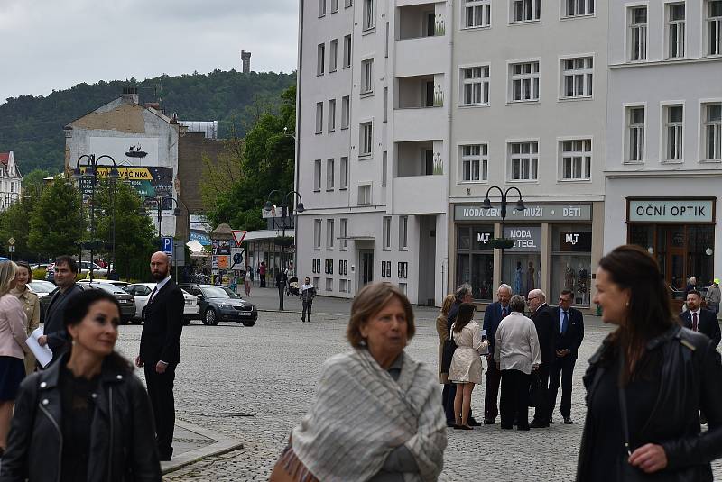 Do Krnova zavítala delegace Lichtenštejnska. Byli v ní představitelé knížecího rodu, dva princové a tři princezny. Lichtenštejni na Opavsku a Krnovsku působili čtyři století. 25. května 2023