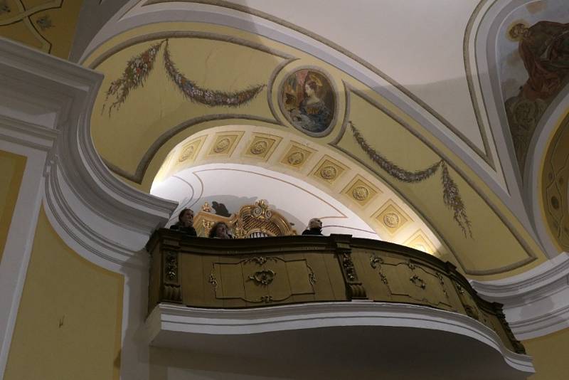 Benefiční koncert přispěl na opravu varhan v kostele sv. Benedikta v Krnově-Kostelci.