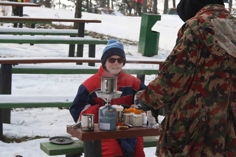 Zimní táboření v Úvalně.