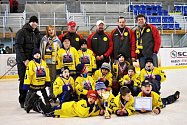 Krnovští hokejoví žáci druhých tříd se před svými fanoušky na domácím ledě předvedli a celý turnaj jasně ovládli. 