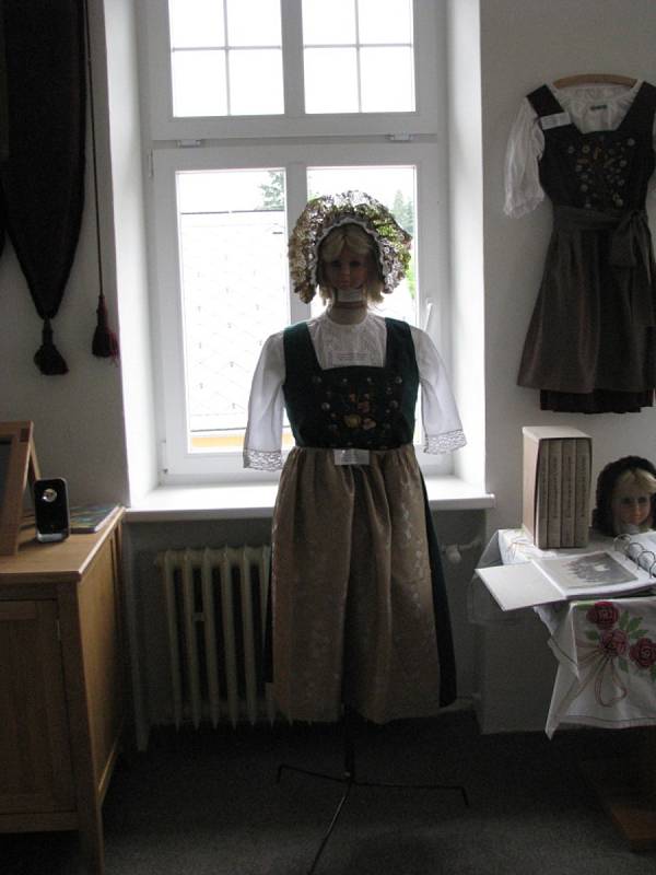Čeští a němečtí obyvatelé Lichnova založili muzeum společné historie. "Myslím, že tento den je významnější, než si dnes uvědomujeme," řekla starostka  Lichnova Marta Otisková při otevření muzea v roce 2009.