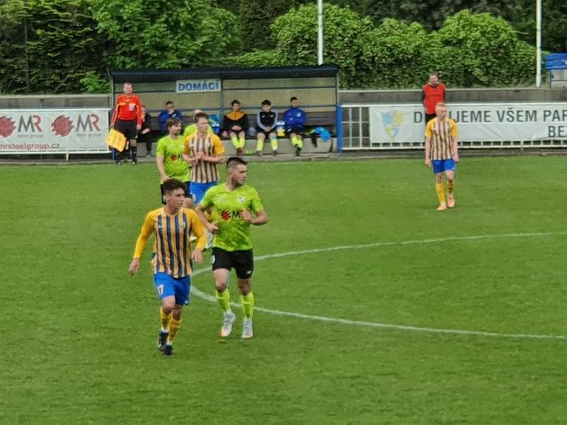 Krnovští fotbalisté otočili zápas s opavskou devatenáctkou. Foto: Jan Pitřík