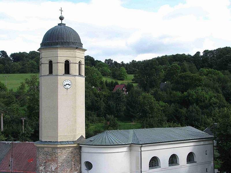 Hrad Sovinec je jednou z možností, jak strávit víkend v bruntálském regionu. Letos v něm odhalili historické fresky a otevřeli obludárium. 