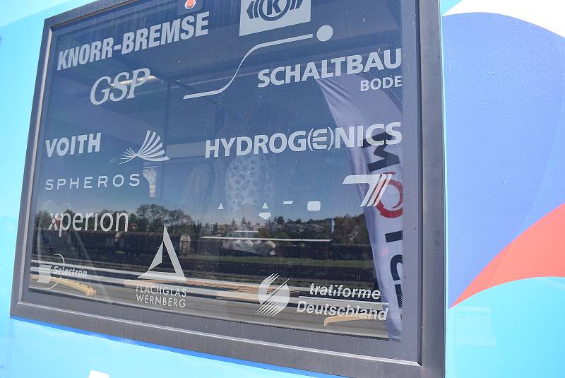 Na krnovském nádraží poprvé v historii zastavil vodíkový vlak, květen 2022.