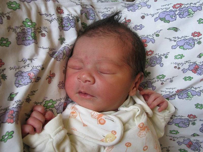 Denis Vlačuha, narozena 7. 10. 2009, váha 3,5 kg, míra 51 cm, Luhy – Horní Benešov. Maminka: Jana Goreová, tatínek: Marek Vlačuha.