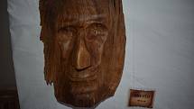 „Chalupáčské dřevěnění“ je název výstavy Petra Kruka ve Vysoké-Bartultovicích. Bude přístupná ještě 11. a 12. července 2022.