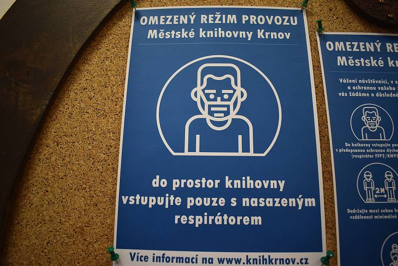 Krnované se letos poprvé vypravili do knihovny. Knihovníci měli radost, že se vrací čtenáři do dětského oddělení i do oddělení pro dospělé.