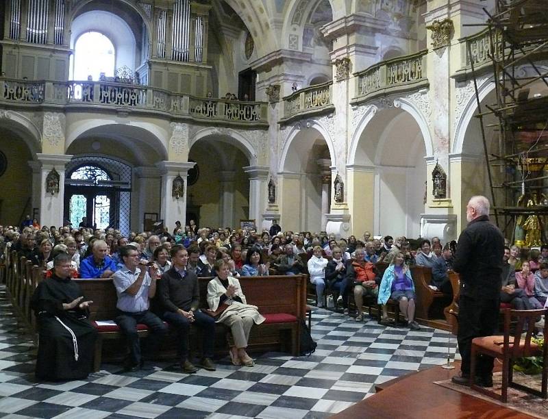 Koncert Štěpána Raka v Cvilínském kostele Panny Marie Sedmibolestné uzavřel v sobotu 2. září letošní ročník festivalu Setkání s duchovní hudbou.