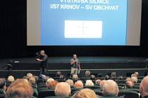 Prezentace obchvatu Krnova měla u veřejnosti velký ohlas. Do kina Mír se na ni přišlo podívat na 150 občanů.