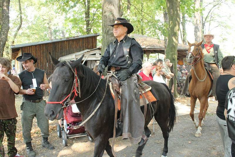 Devětadvacátý ročník festivalu country a trampské písně Eldorádo Sosnová je mrtev, ať žije příští ročník s pěkně kulatým číslem třicet.