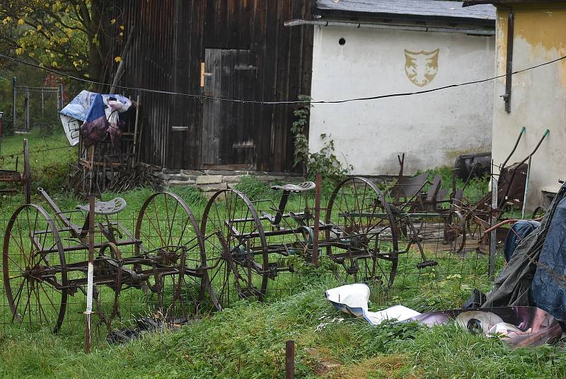 Široká Niva leží v údolí řeky Opavy. Je obklopená lesy, pastvinami a půvabnou přírodou.