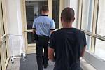 Objasnění vloupání v Bruntále, policisté dopadli čtveřici zlodějů.