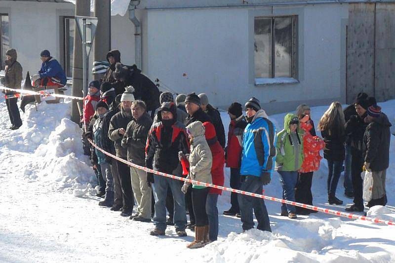 Motoskijöring, sport pocházející ze severských zemí, se představil v Ryžovišti. Na startu se objevilo hned jedenáct soutěžních dvojic.