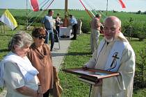 Kněz Marian Nowak hovořil polsky i česky.  Působil na Osoblažsku v letech 1995 až 2013.Zesnul 1. února 2021.