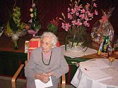 Nejstarší občanka Bruntálu Helena Pluskalová  minulý týden oslavila sté narozeniny. V Domově pohoda, kde nyní bydlí, ji přišlo popřát hodně gratulantů.  