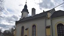 Kuriozitou Matějovic je kostel s komínem. Zchátralému kostelíku sv. Antonína z Padovy hrozila demolice. Jitka Matyšková ho koupila a zrekonstruovala na rekreační objekt.