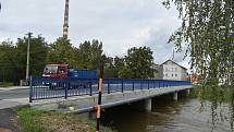Řeka Opava tentokrát převedla zvýšené průtoky centrem Krnova bez problémů.