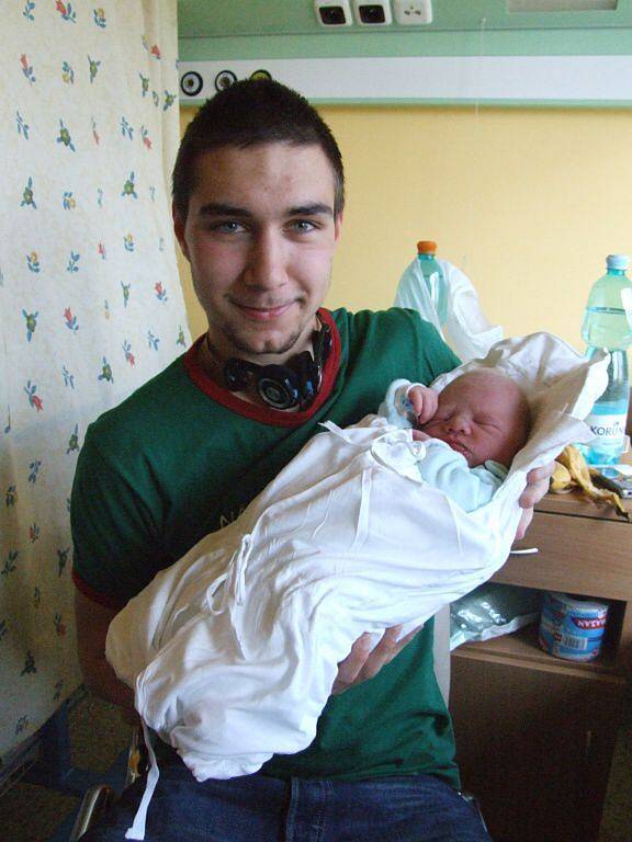 ŠIMON BALA, narozen 2.4.2009, váha 3,6 kg, míra 51 cm, Krnov, maminka Darina Balová, tatínek Roman Bala.