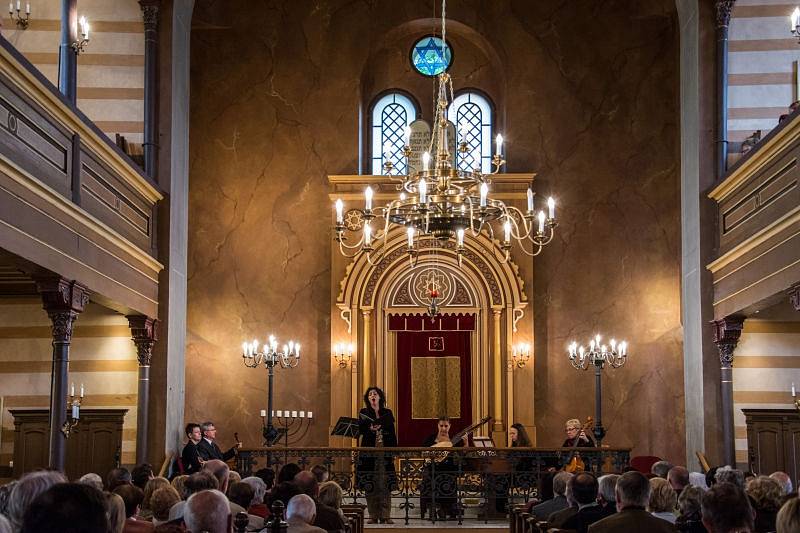 Janáčkův Máj v krnovské synagoze.