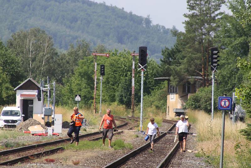 Na nádraží v Branticích 80 let sloužil výpravčímu unikátní německý zabezpečovací systém Einheit. Poslední službu měl 30. června. V červenci ho čekal  transport do železničního muzea v Ostravě.