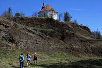 Dvanáctý ročník turistického pochodu po sopkách Bruntálska uspořádala krnovská pobočka Klubu českých turistů. 