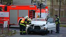 Nepříjemná nehoda se stala v pátek 22. října v 16.50 hodin na křižovatce Revoluční, Zacpalově a Bezručově kde se střetla dvě osobní auta. 