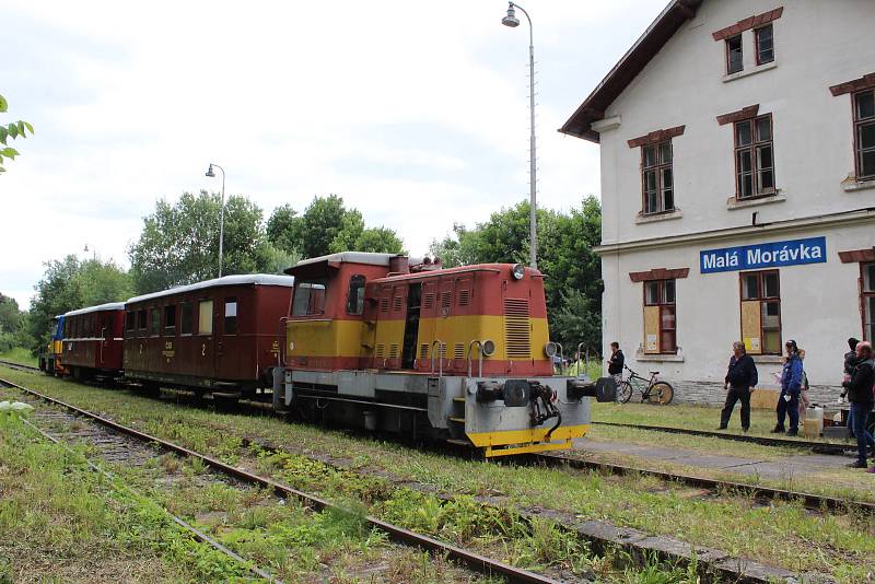 Po devíti letech byl na trati z Bruntálu do Malé Morávky obnoven letní víkendový provoz.