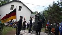 Byl to dojemný okamžik, když se v roce 2018 Češi a Němci setkali v Dívčím Hradě u památníků padlých. Společně oslavili konec první světové války před sto lety.