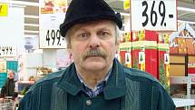 Jiří Šimurda, 63 let, Bruntál: Ano, protože jsem křesťan. Nejvíc se mi tam líbí ty koledy, které tam zpívá sbor s lidmi dohromady.